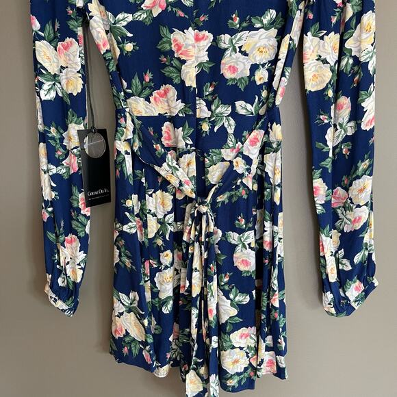 NWT Privacy Please Concord Romper Navy Blue Floral Size‎ Small Deep V-neck Sexy - Picture 16 of 16